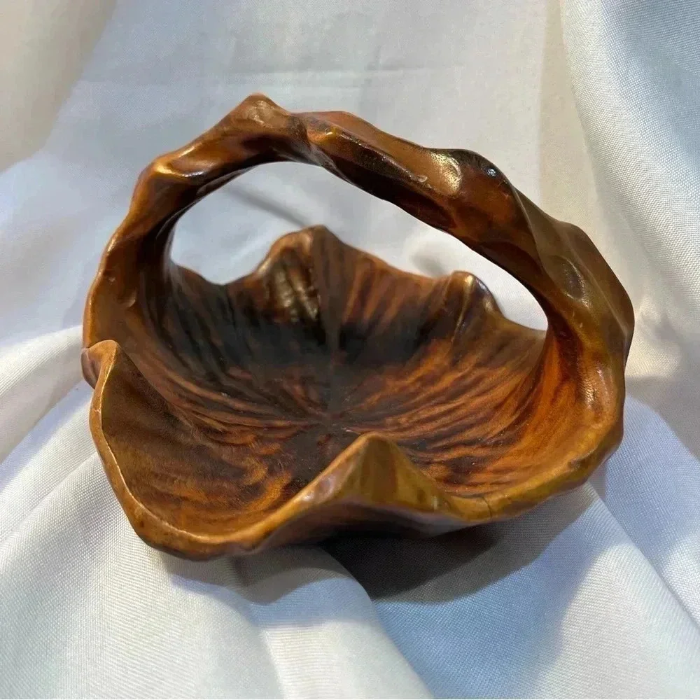 Small Handcarved Wooden Basket - Picture 3 of 6